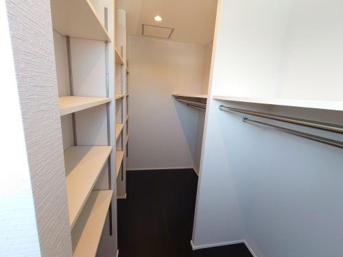 ウオークインクローゼットも充実