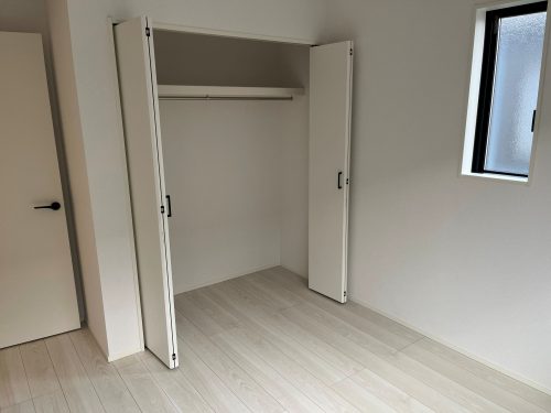 ２号棟　2階洋室　収納