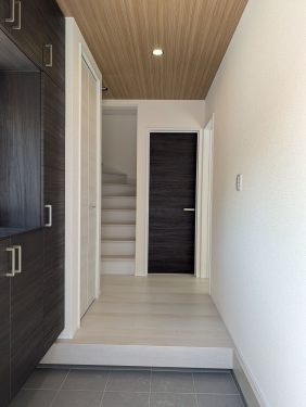 明るい玄関