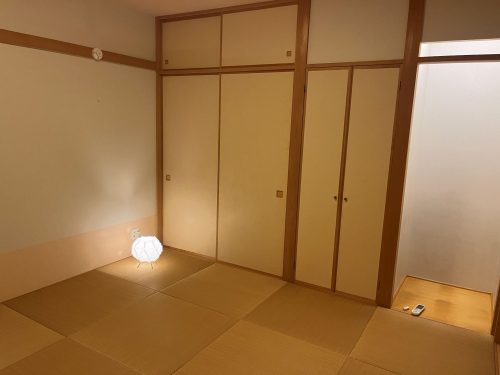 和室には床の間に仏間